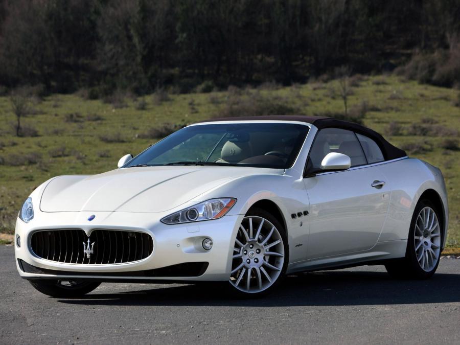  Maserati GranCabrio 2010 года  (фото 1 из 101)